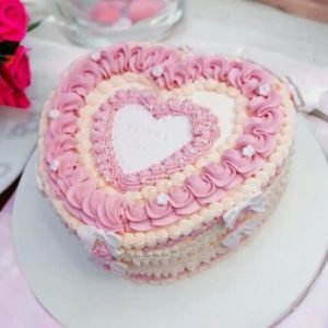 Lambeth Style Heart Cake