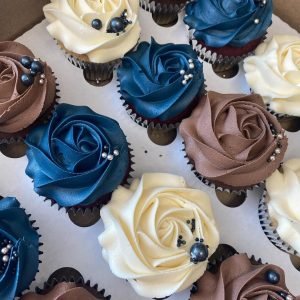 Chitty's Cakes Bromsgrove Rose Cupcakes Flowers